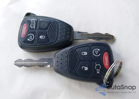 2013 Chrysler 200 Touring z USA, uszkodzony, nr VIN 1C3CCBBB7DN736073